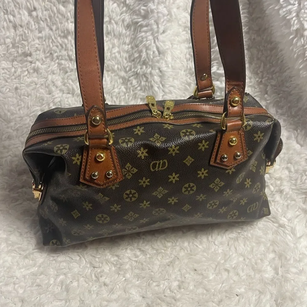 Los Angeles USA synthetic Brown & Gold Patterned Satchel Bag with brown straps